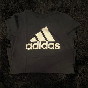 ADIDAS t shirt💕